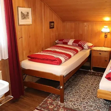 Tatil Evi Gemuetliches Zum Alleinbewohnen Mit Garten & Bergblick, Kostenloses Wifi, Ladestation Fuer E-autos Grindelwald