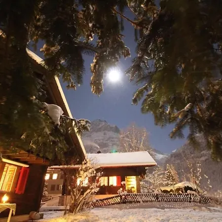 Gemuetliches Zum Alleinbewohnen Mit Garten & Bergblick, Kostenloses Wifi, Ladestation Fuer E-autos Tatil Evi